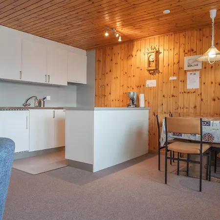 Alouette West Apartment